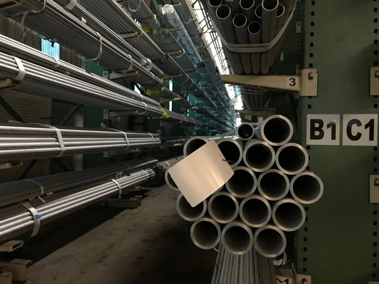 Steel pipe manufacturers in China supplying stainless steel pipes and fittings to global importers